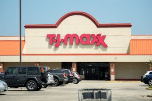 tj maxx closing
