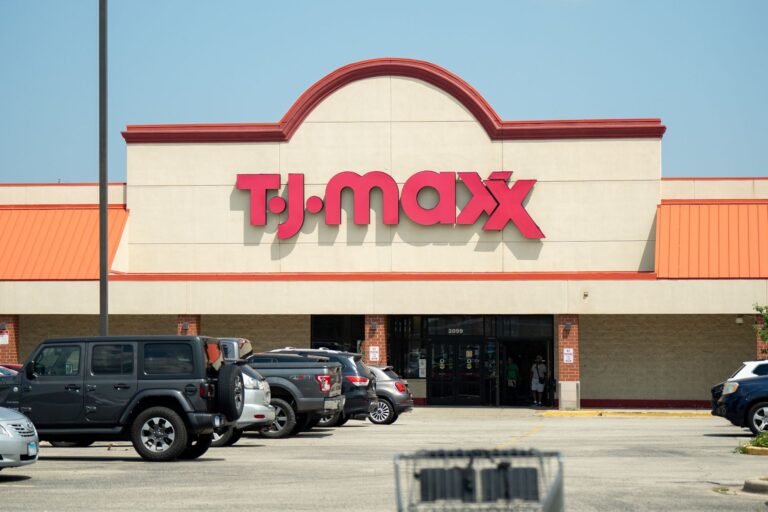 tj maxx closing