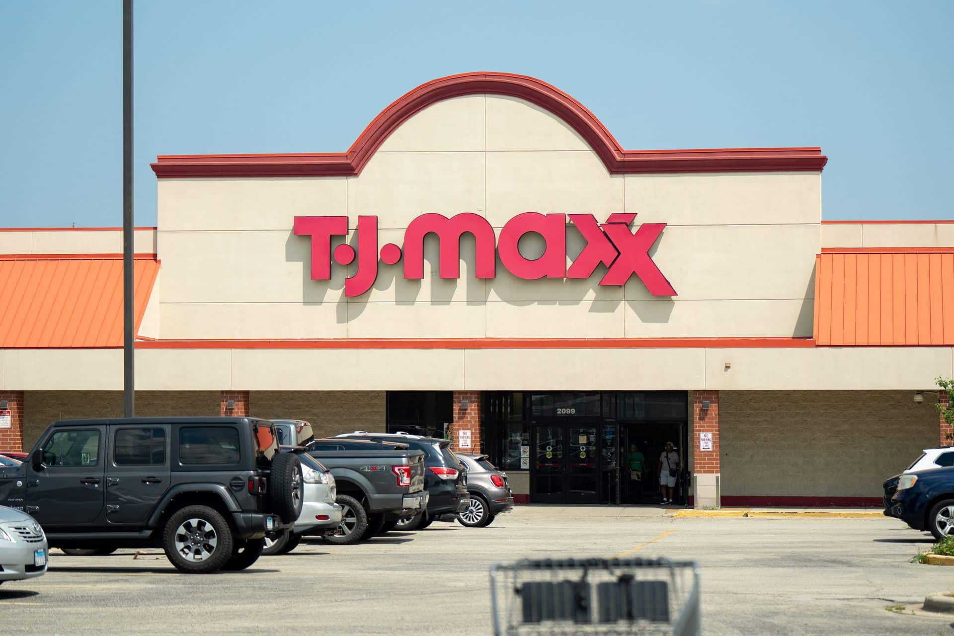 tj maxx closing
